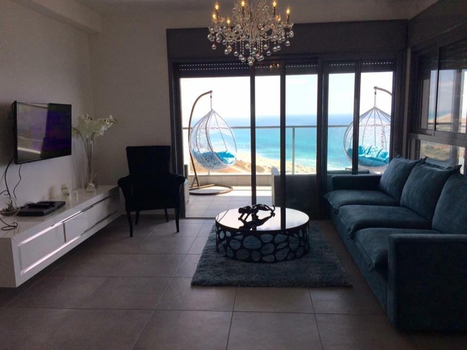 Panorama Apartment " City Garden " Bat Yam Bagian luar foto