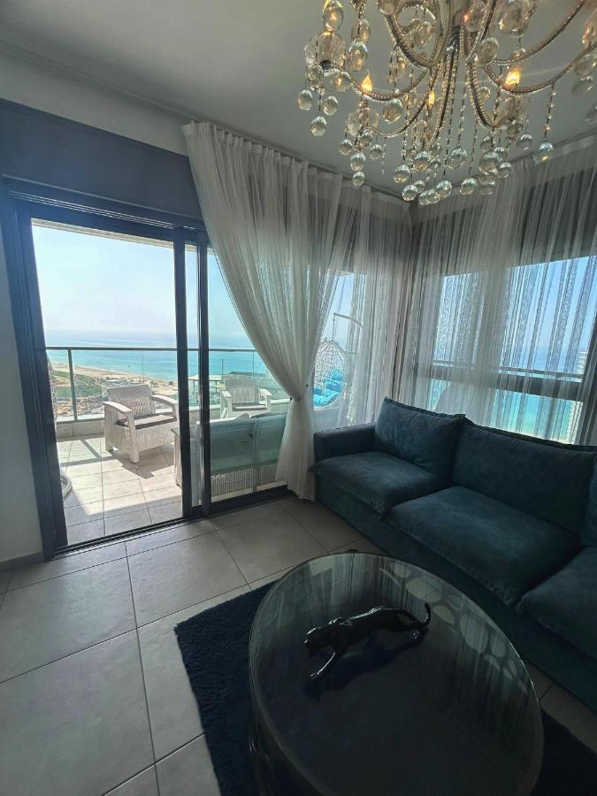 Panorama Apartment " City Garden " Bat Yam Bagian luar foto