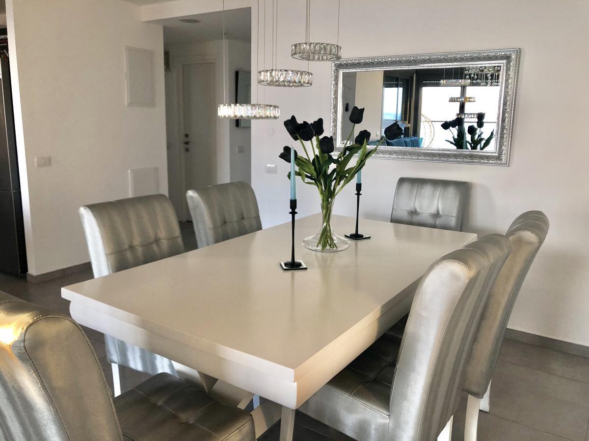 Panorama Apartment " City Garden " Bat Yam Bagian luar foto